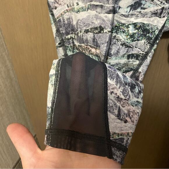 Lululemon Train Times Multi Obsidian 25” Length Leggings Size 10 - Picture 5 of 8